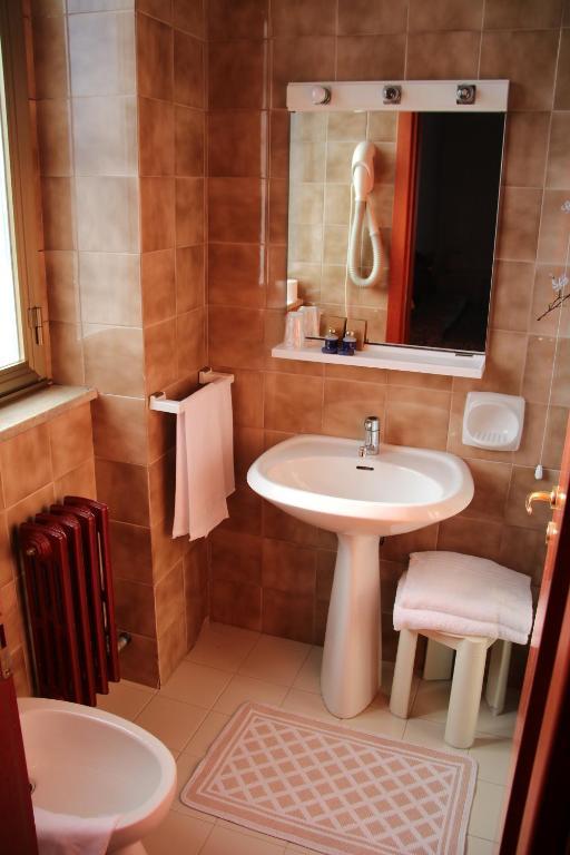 Hotel Svevia Altamura Bilik gambar